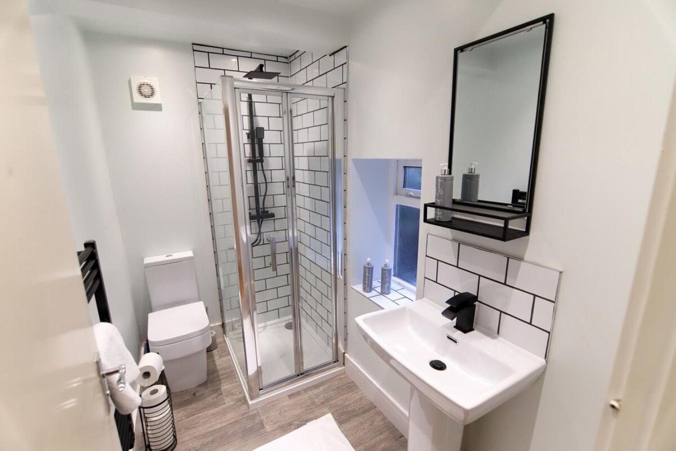 New- Modern 2Br Apt Wifi Sleep5 City Centre Sheffield Exterior photo